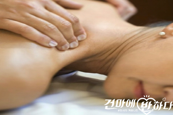 승모근 마사지 방법 (6).png