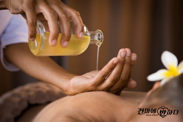 [크기변환]what-is-aromatherapy-1024x680.jpg