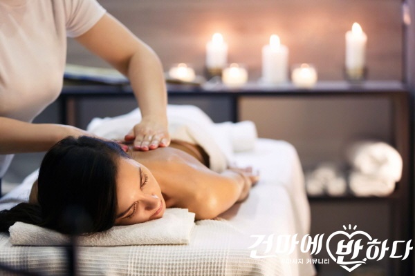 [꾸미기]Body-massage-and-spa-treatment.jpg