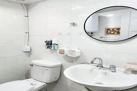 public (2).jpg